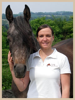 Nicole Maier www.Hand-ans-Pferd.de Pferdeosteopathie Aachen